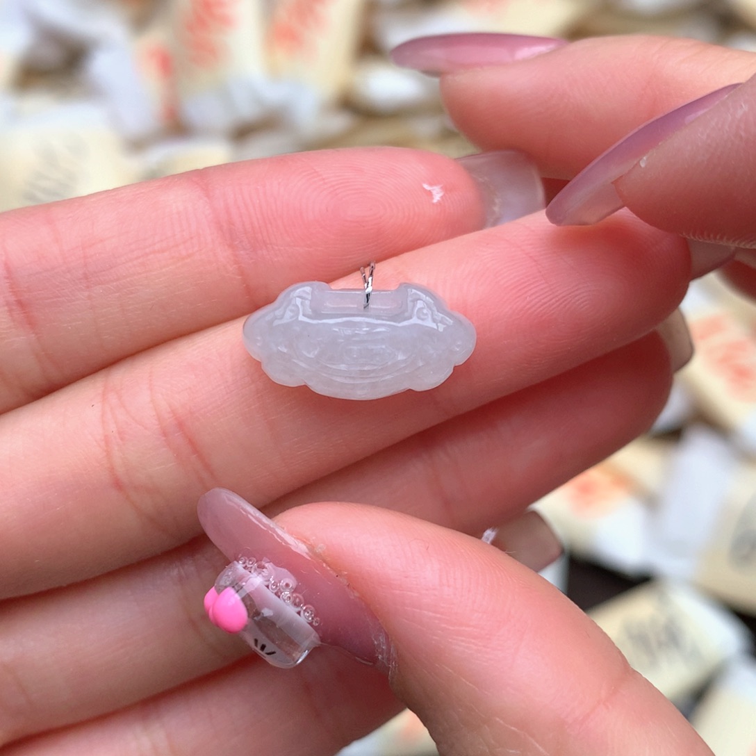 【闪购商品】翡翠挂件未镶嵌一