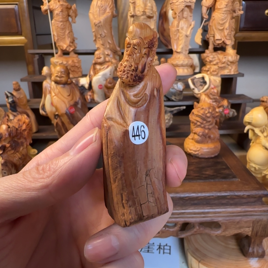 崖柏小木匠艺雕一物一拍