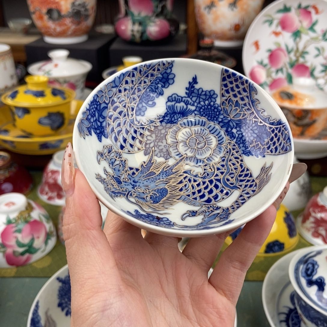 陶瓷的设计师是什么时候才