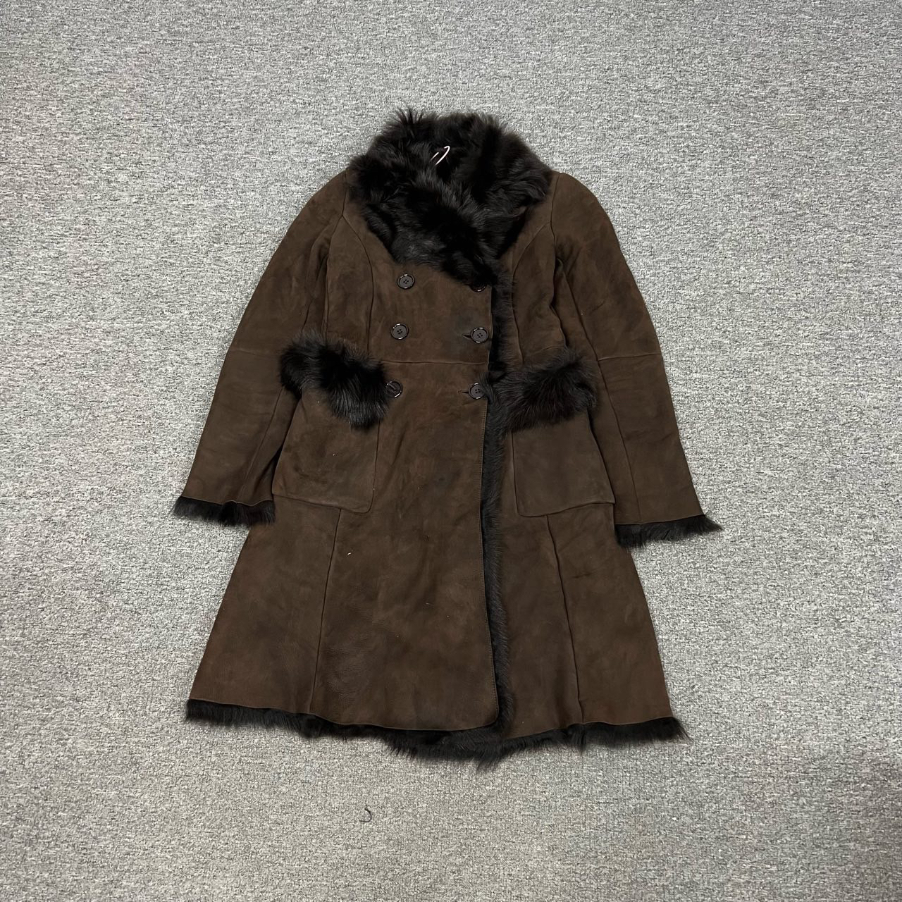 99新 AMIPARIS Prada 皮毛一体大衣