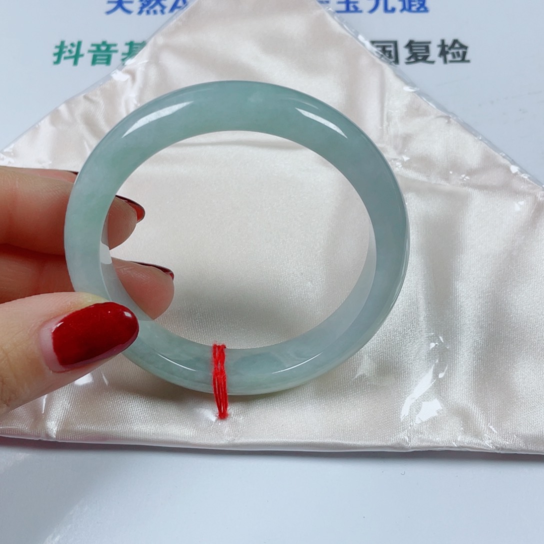 翡翠未镶嵌手镯圈口57.5宽12.4厚8:2