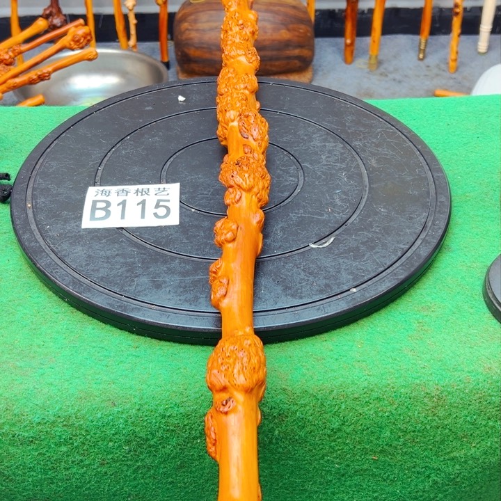 黑果木小***记一物一拍，以直播间截图实物为准，有风化裂痕