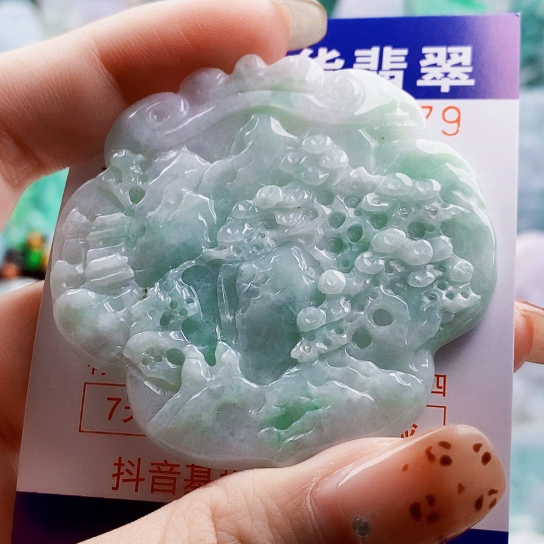 吊坠(不含链)未镶嵌翡翠