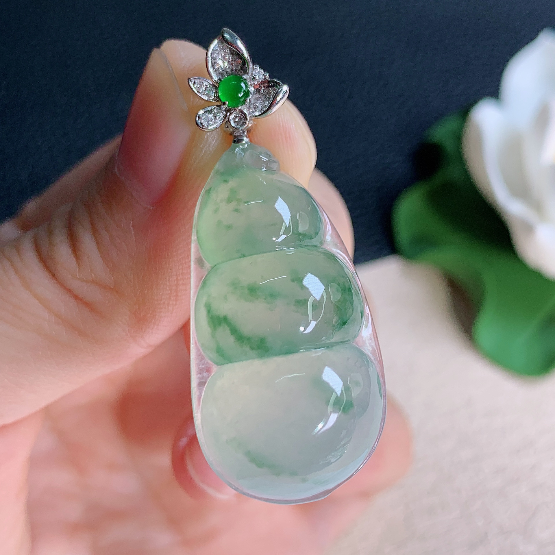 缅甸天然翡翠A货老坑冰种飘花饱满福豆吊坠精品时尚34.5*18.7*9.3