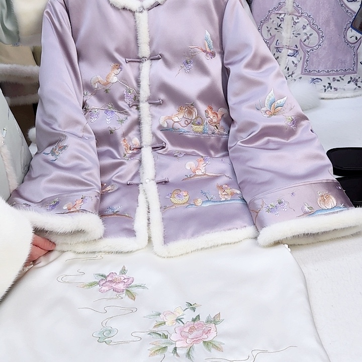织绣紫色桑蚕丝冬款上衣