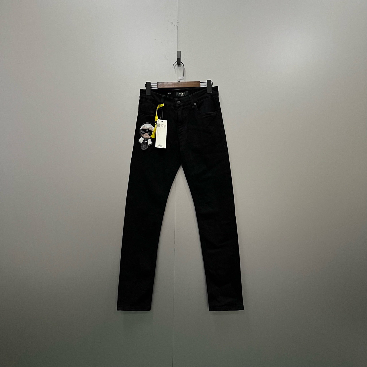 95新 FENDI/芬迪 （ll） 芬迪 黑色刺绣logo牛仔裤 30码