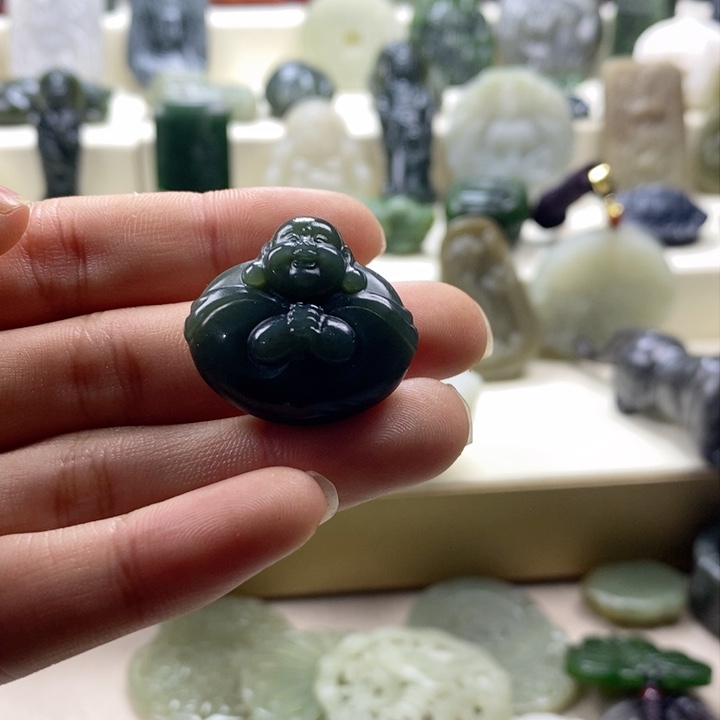 和田玉颈饰未镶嵌