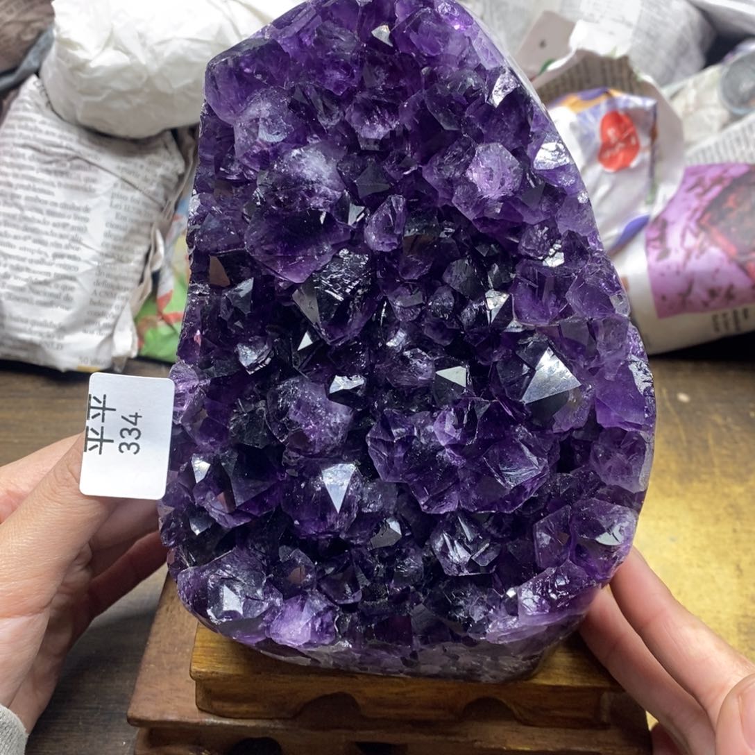 紫晶乌拉圭未镶嵌