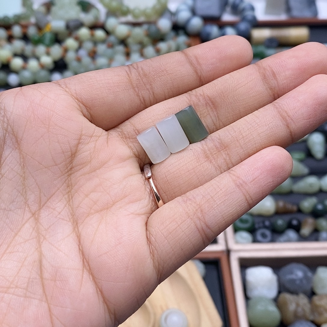 和田玉（糖玉）未镶嵌颈饰