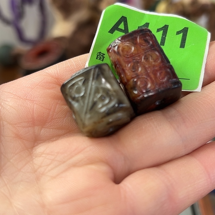 小***e和田玉（糖玉）未镶嵌颈饰