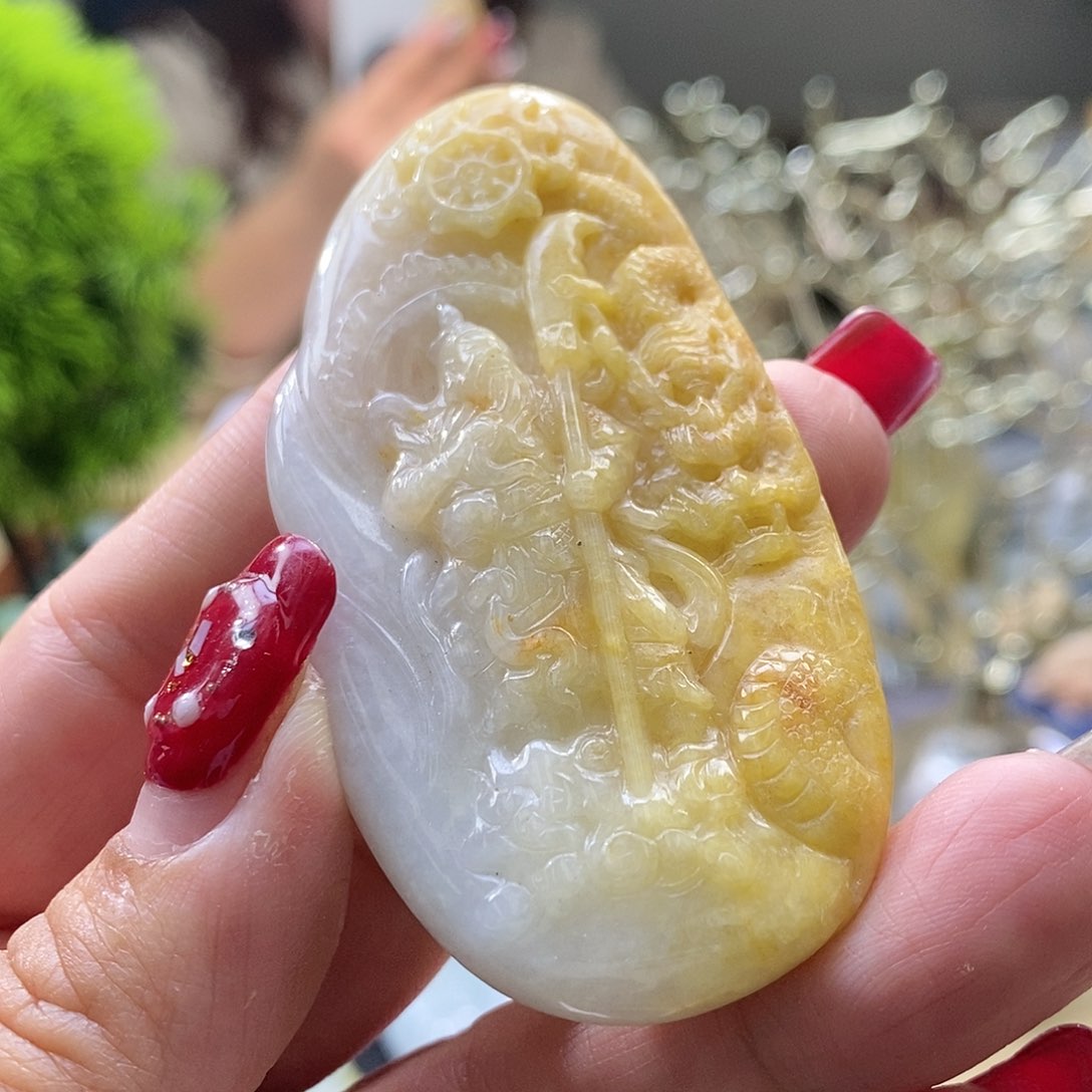 【闪购商品】翡翠颈饰未镶嵌关公