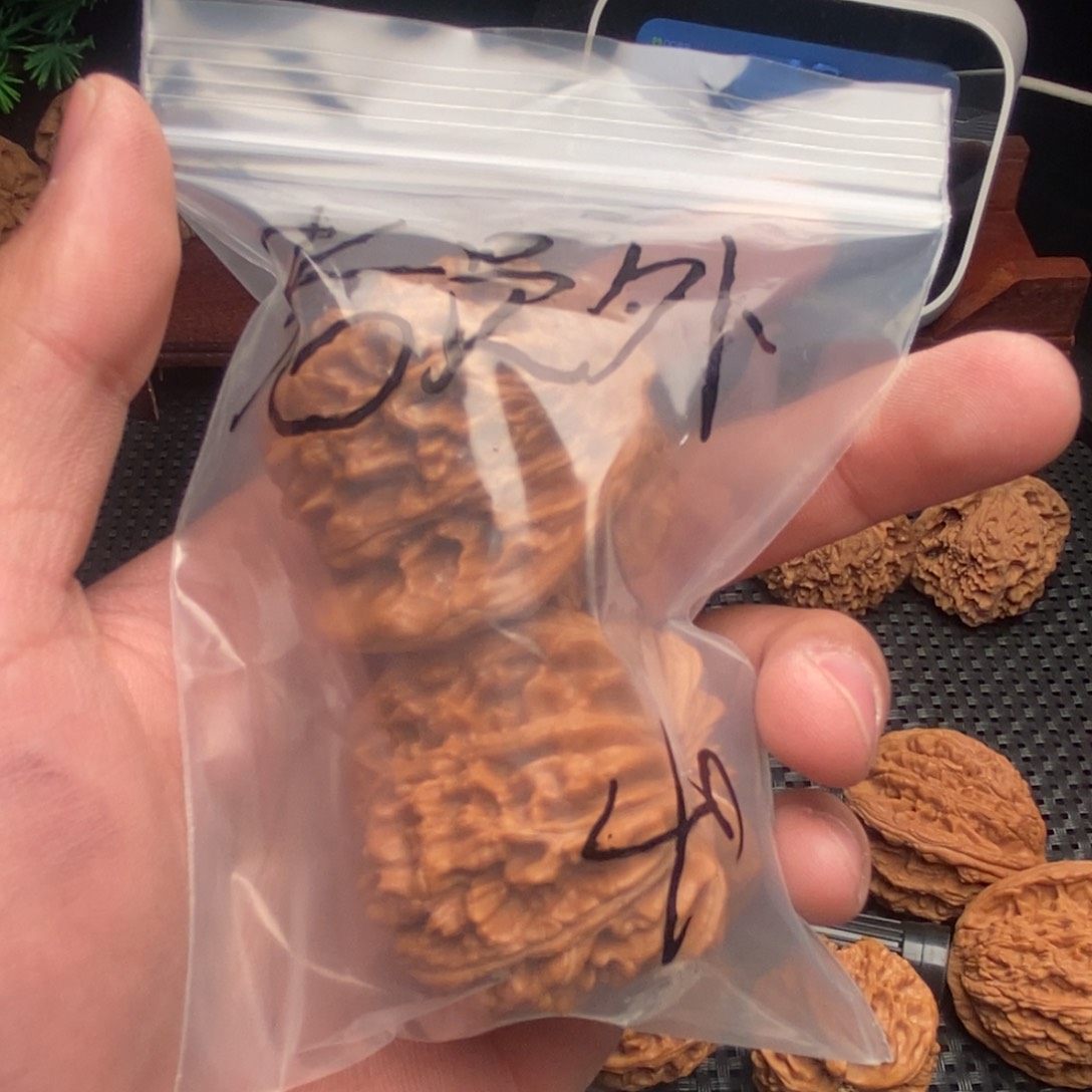 吊坠文玩核桃老***?楼子