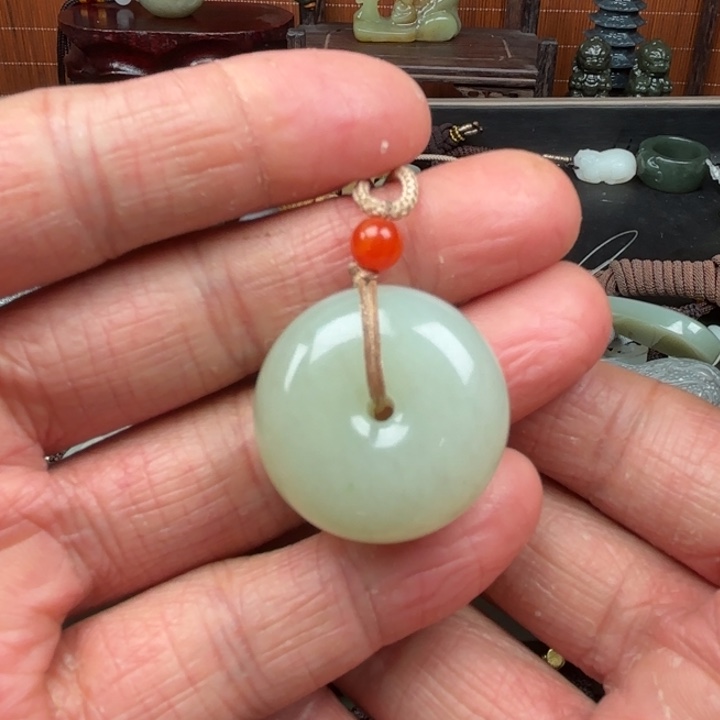 和田玉吊坠未镶嵌