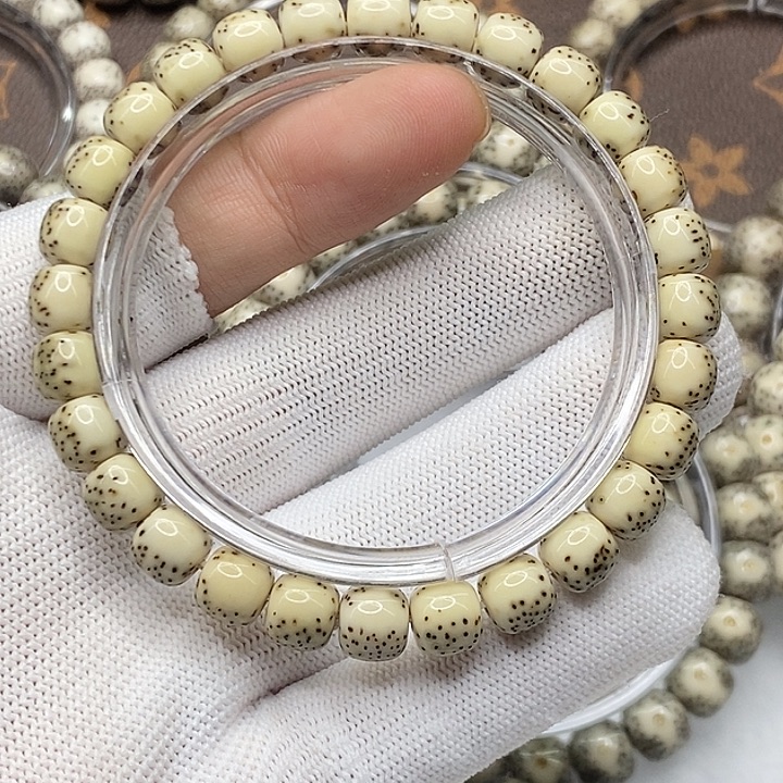 艾***堡星月菩提吊坠河豚8/7