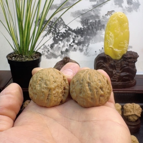 文玩核桃吊坠铁锤