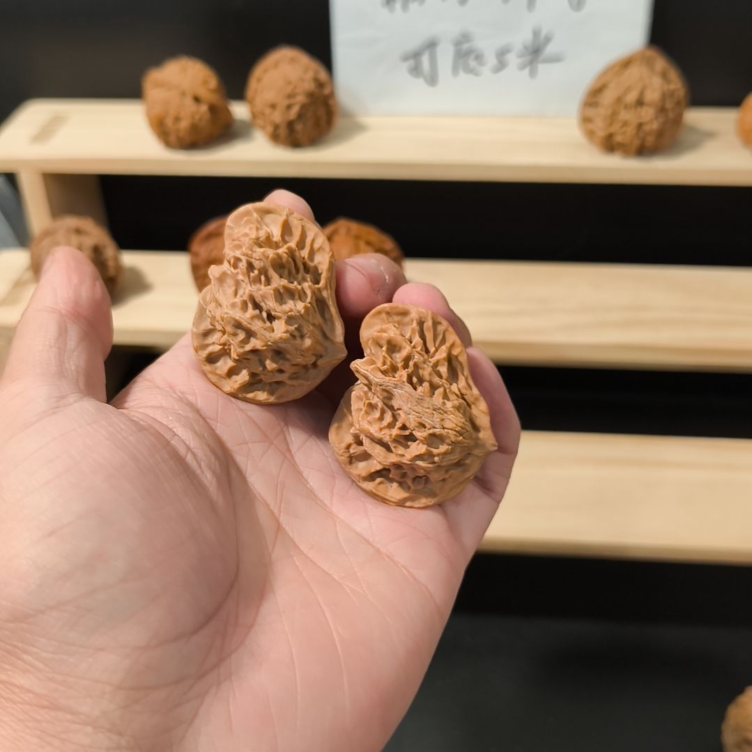 六***月文玩核桃吊坠鸳鸯