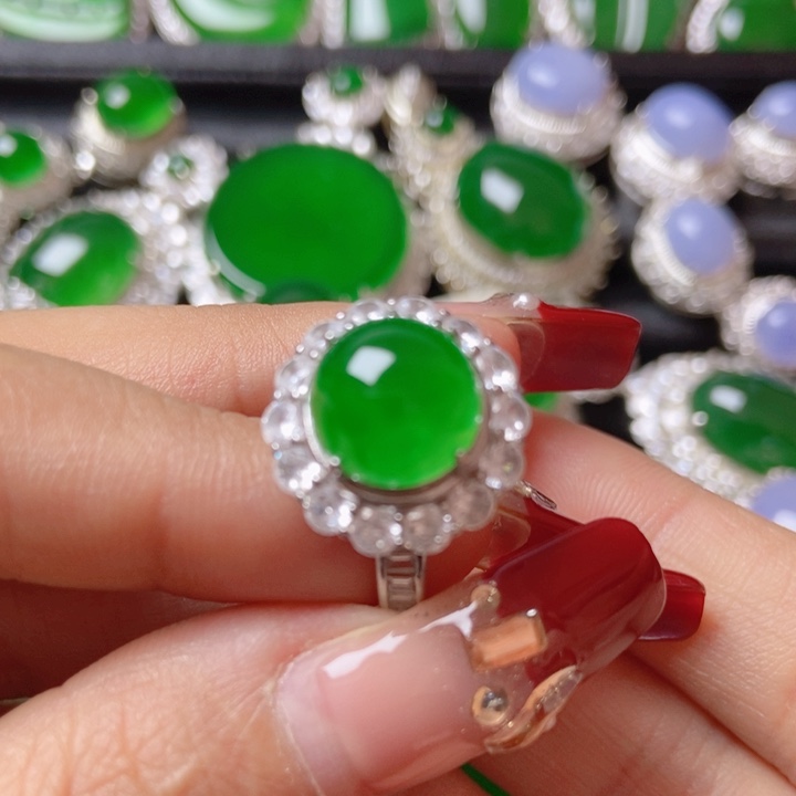 翡翠颈饰银S925镶嵌        