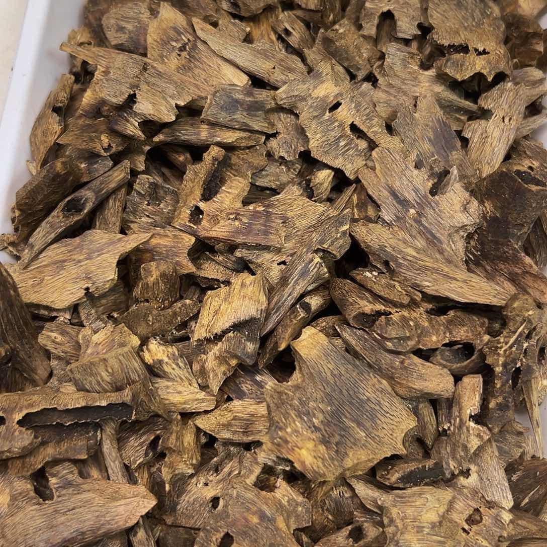 沉香碎屑沉香白露块料100克