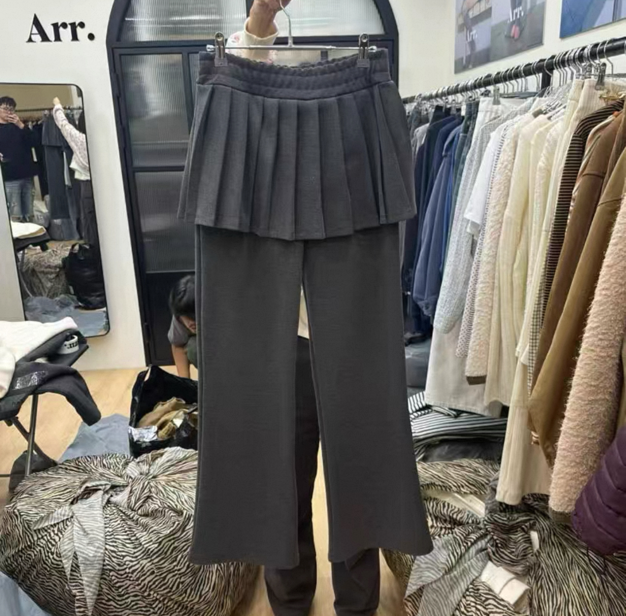 韩国东大门ARR自带裙帘长裤 不可以7T