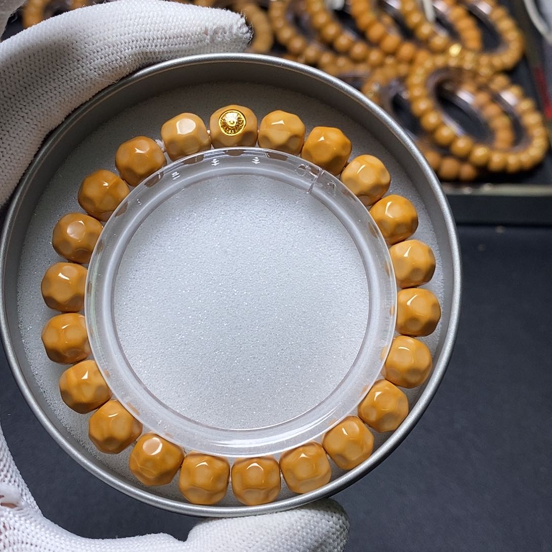 猴头核桃手串金标奶酪 10左右 全品 225号