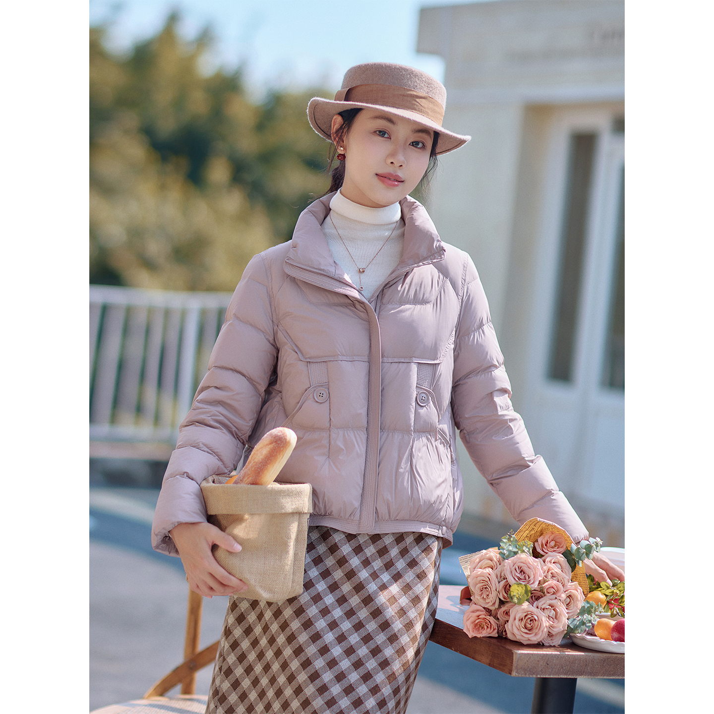 红念粉色羽绒服女短款小个子2025年冬季新款女装鸭绒气质外套上衣