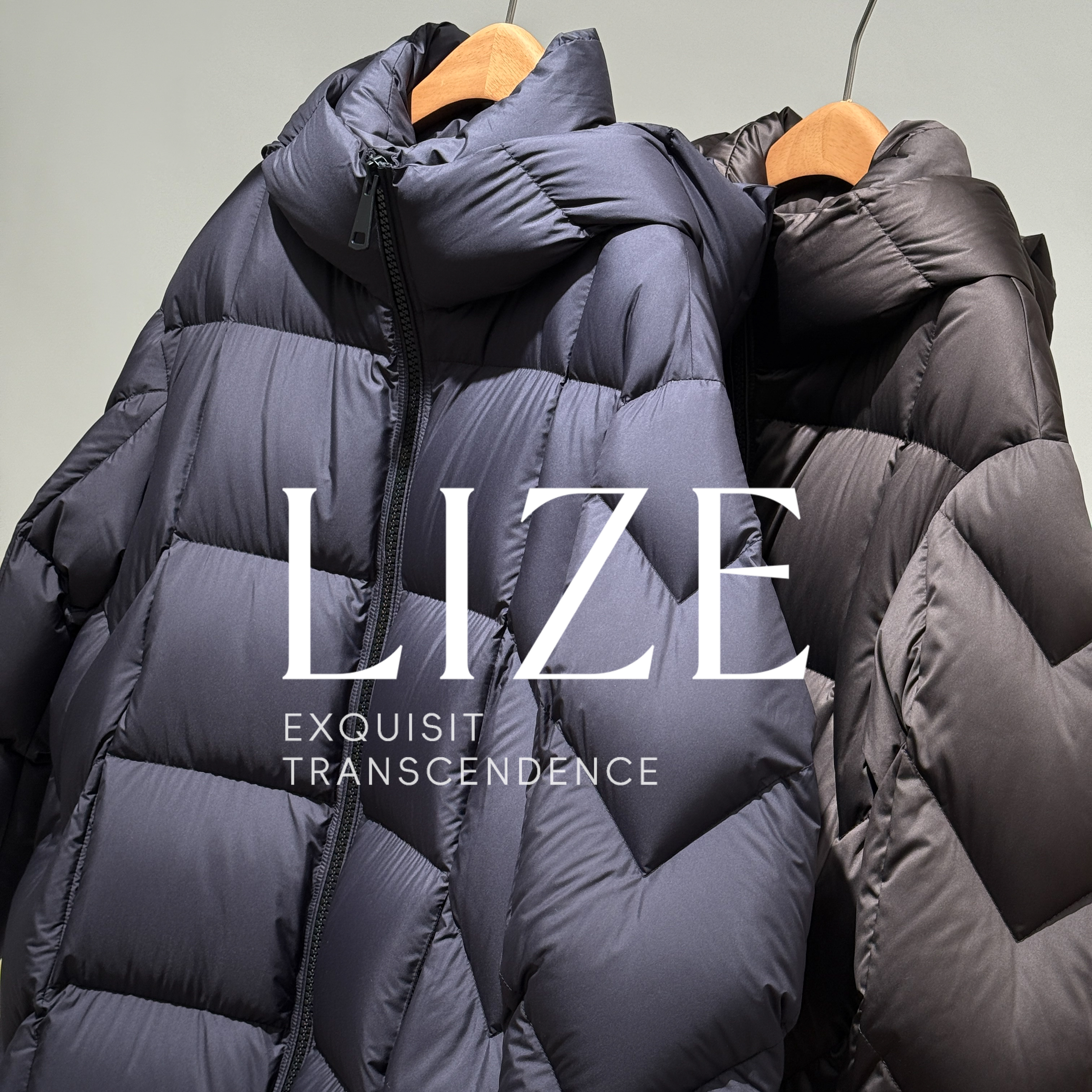 LIZE「L0537」长款连帽鹅绒服