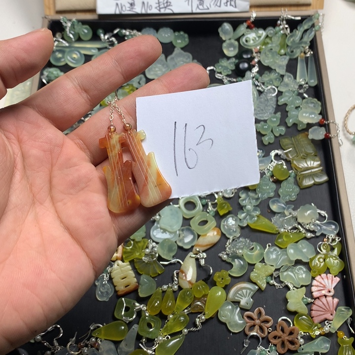 咿***咿蛇纹石玉合金耳钉