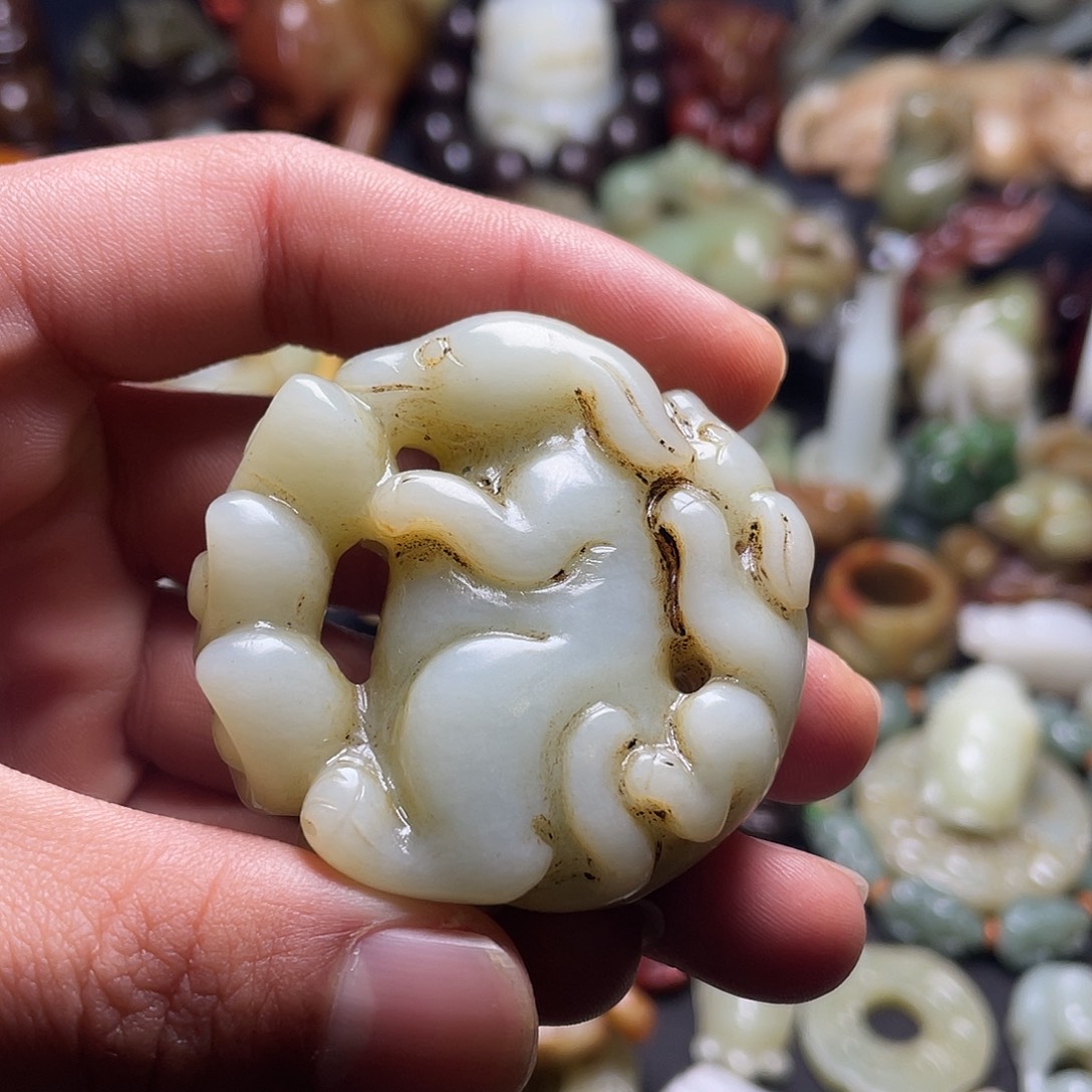 安***茶和田玉（糖玉）未镶嵌颈饰