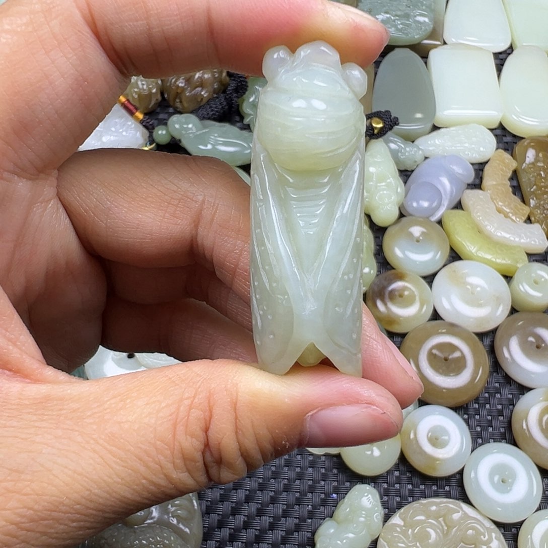 和田玉未镶嵌吊坠(不含链)卡