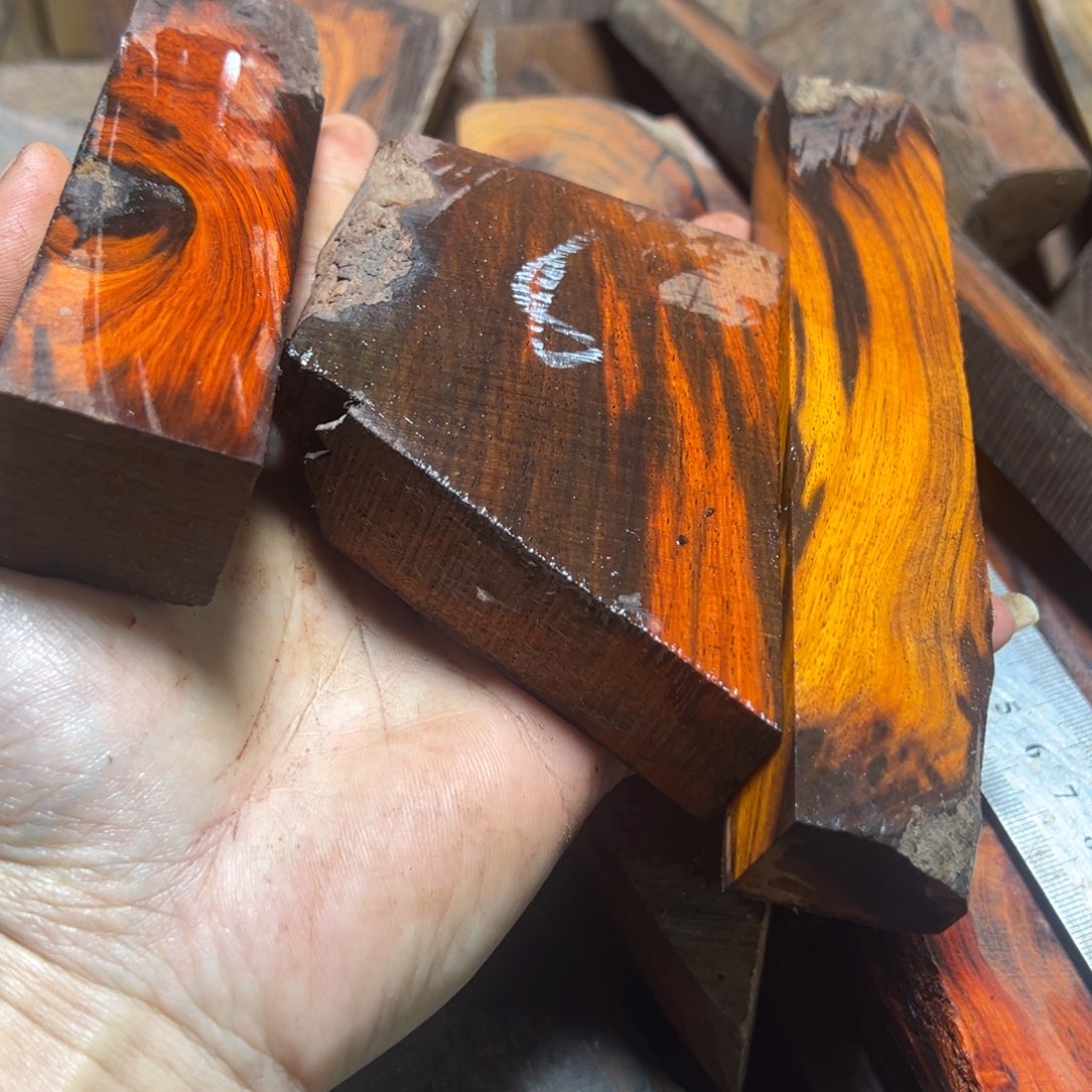 忘***初交趾黄檀（大红酸枝）