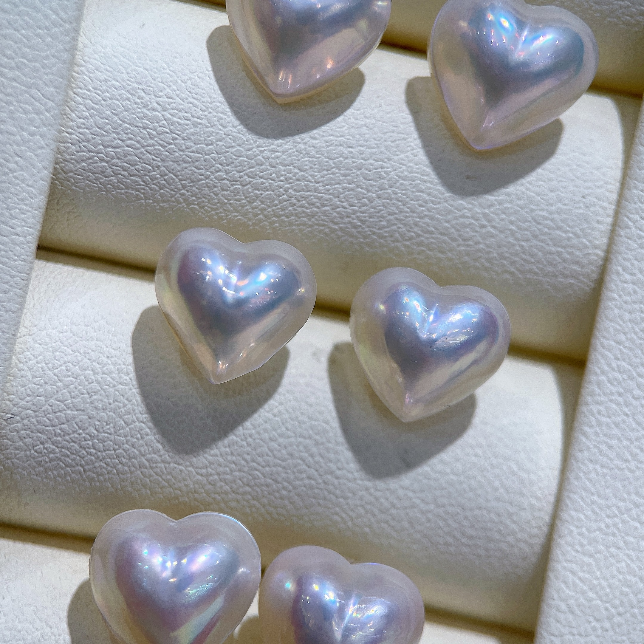 【LNDI】爱心马贝耳钉 18K金 240081602142 多样性发货发一