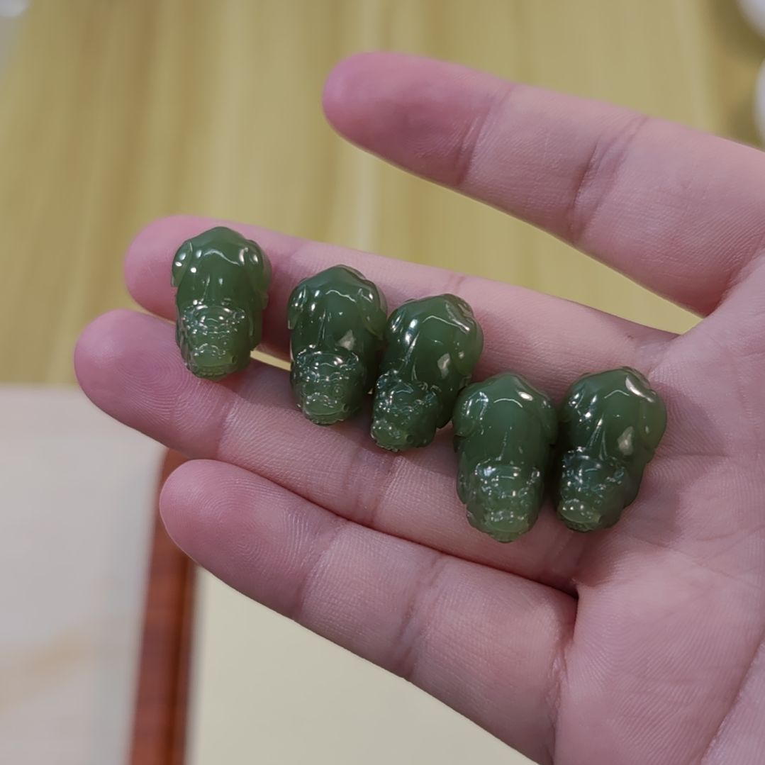 颈饰未镶嵌和田玉和田玉中号貔貅×1