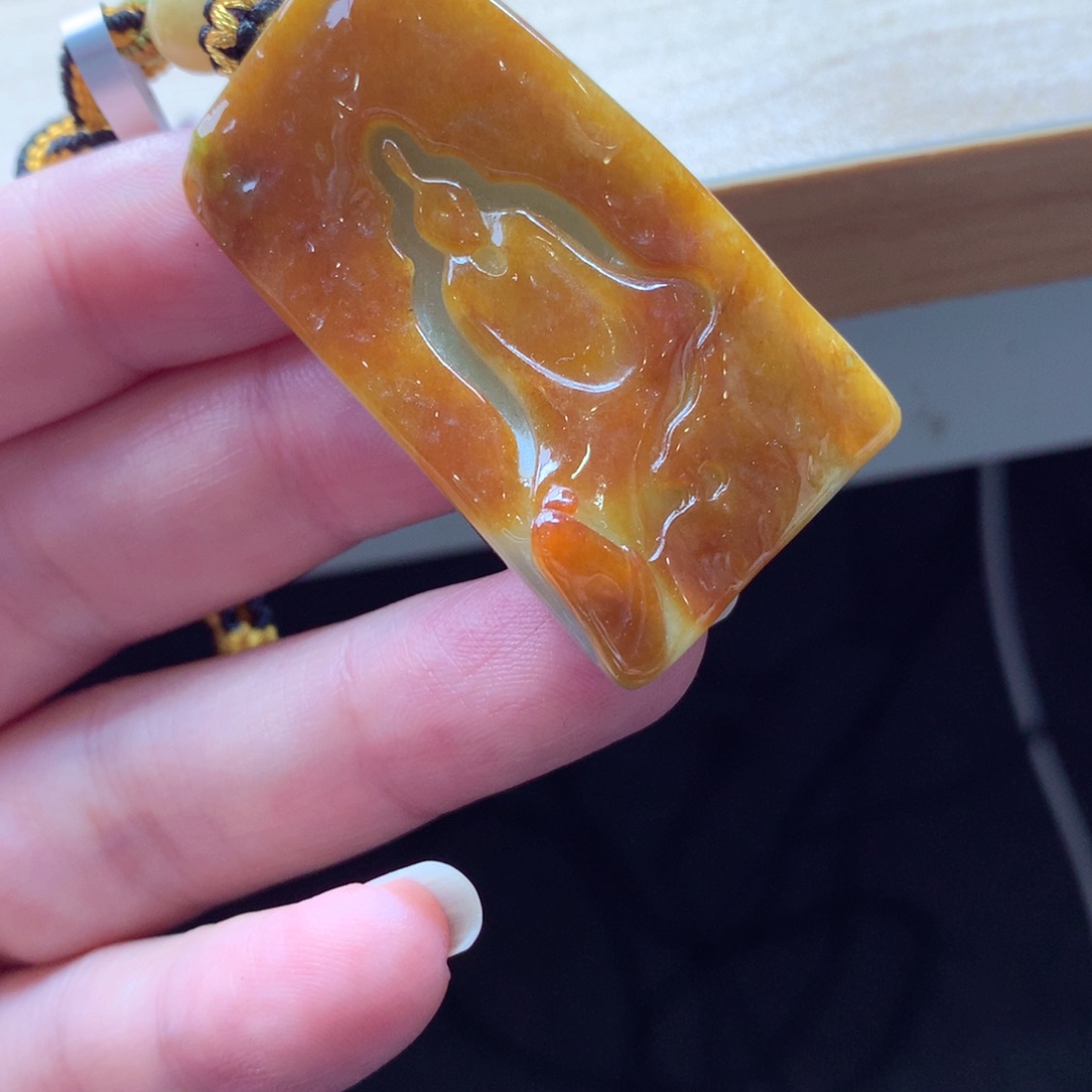 翡翠颈饰未镶嵌吊坠