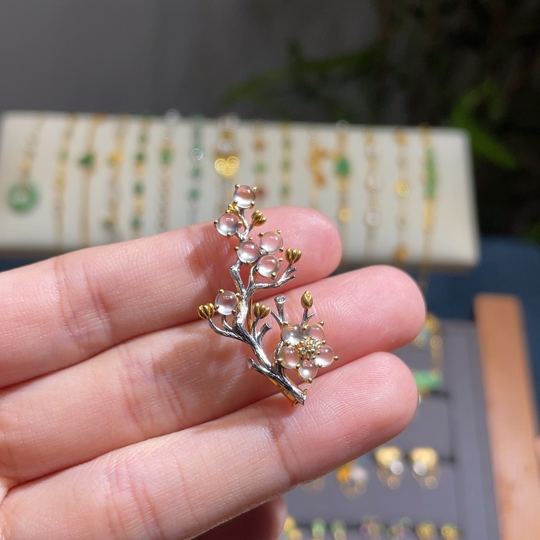 翡翠颈饰18K金镶嵌高级 艺术感 “枯木逢春”