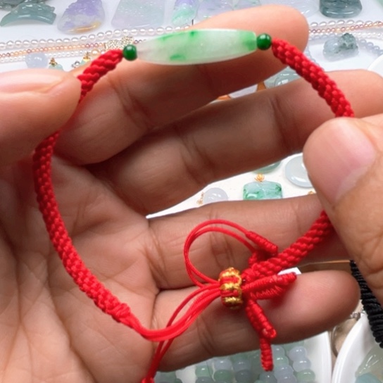 翡翠未镶嵌颈饰翡翠冰绿路路通