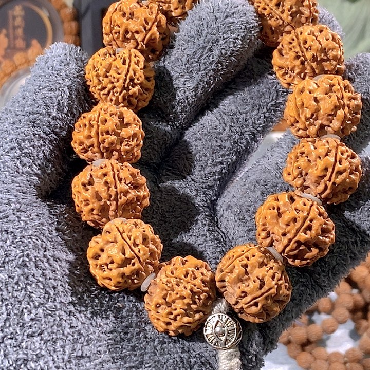 老***岳吊坠金刚菩提大金刚