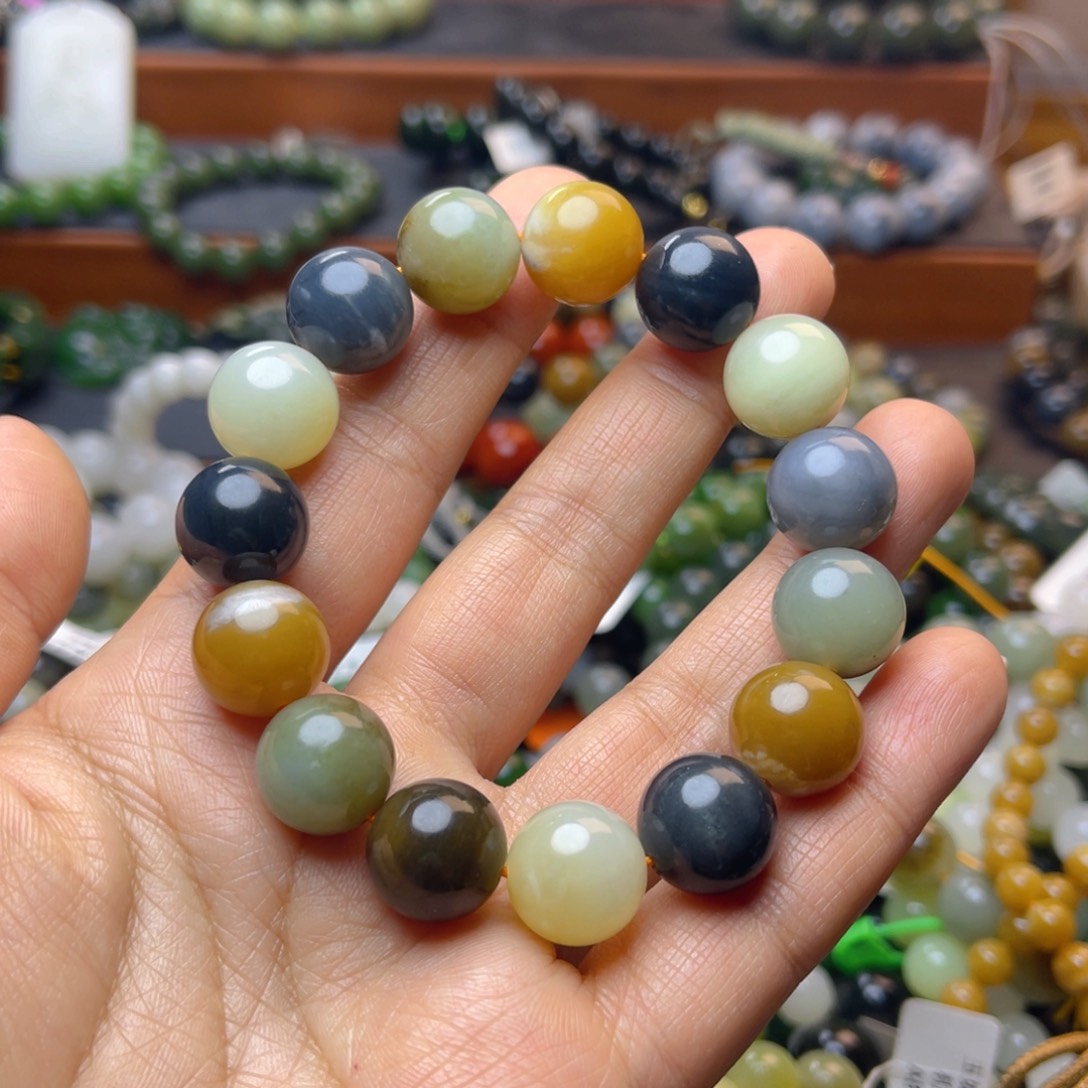 和田玉未镶嵌手链