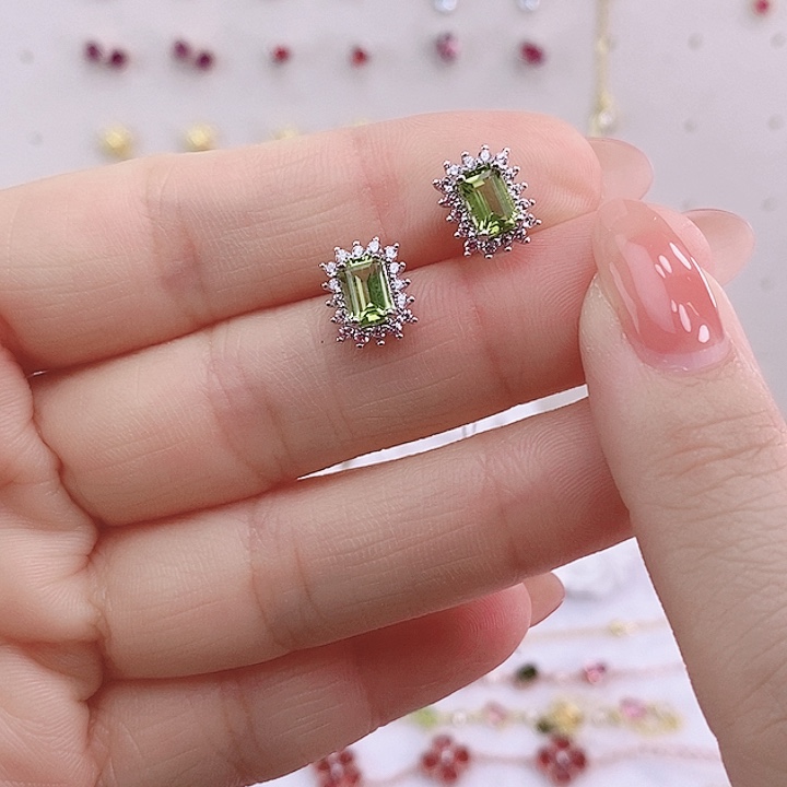 橄榄石耳饰银S925镶嵌