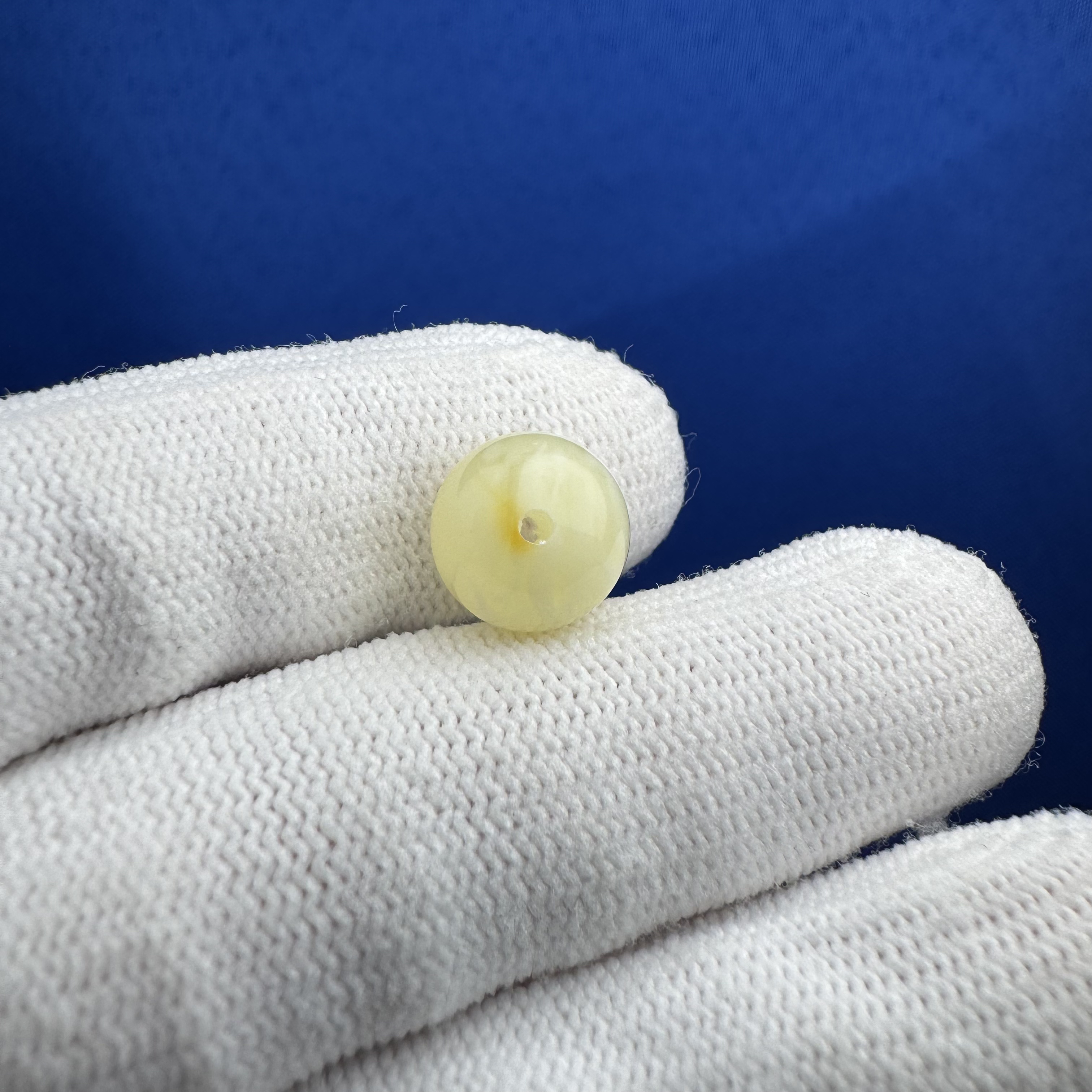 A3477天然原矿蜜蜡 白蜜圆珠10.6mm 一物一图假一罚十