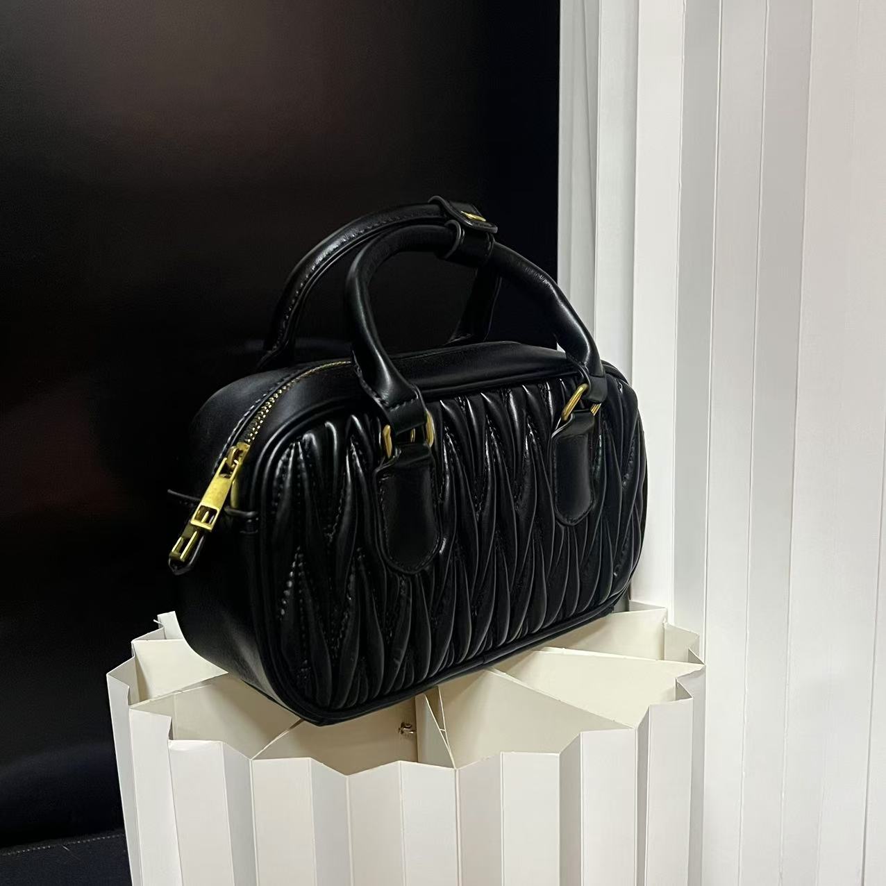 全新现货款思思轻奢时尚百搭手提包B16