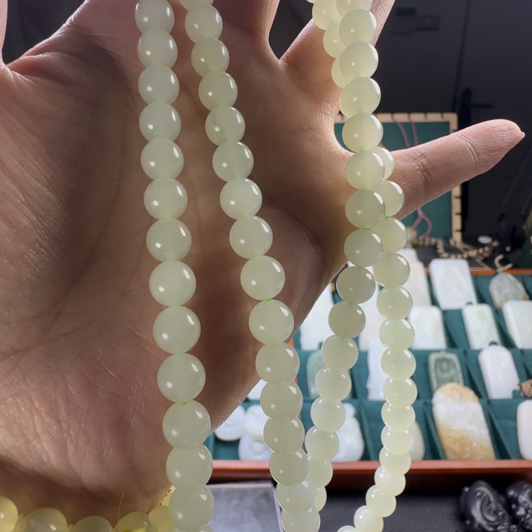 和田玉（糖玉）颈饰未镶嵌