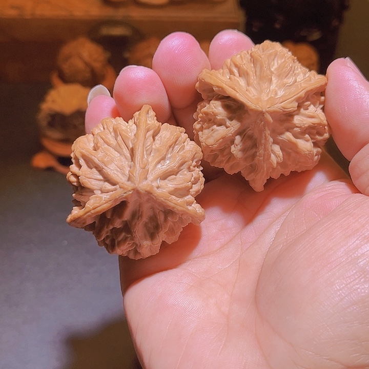 文玩核桃把件帝王