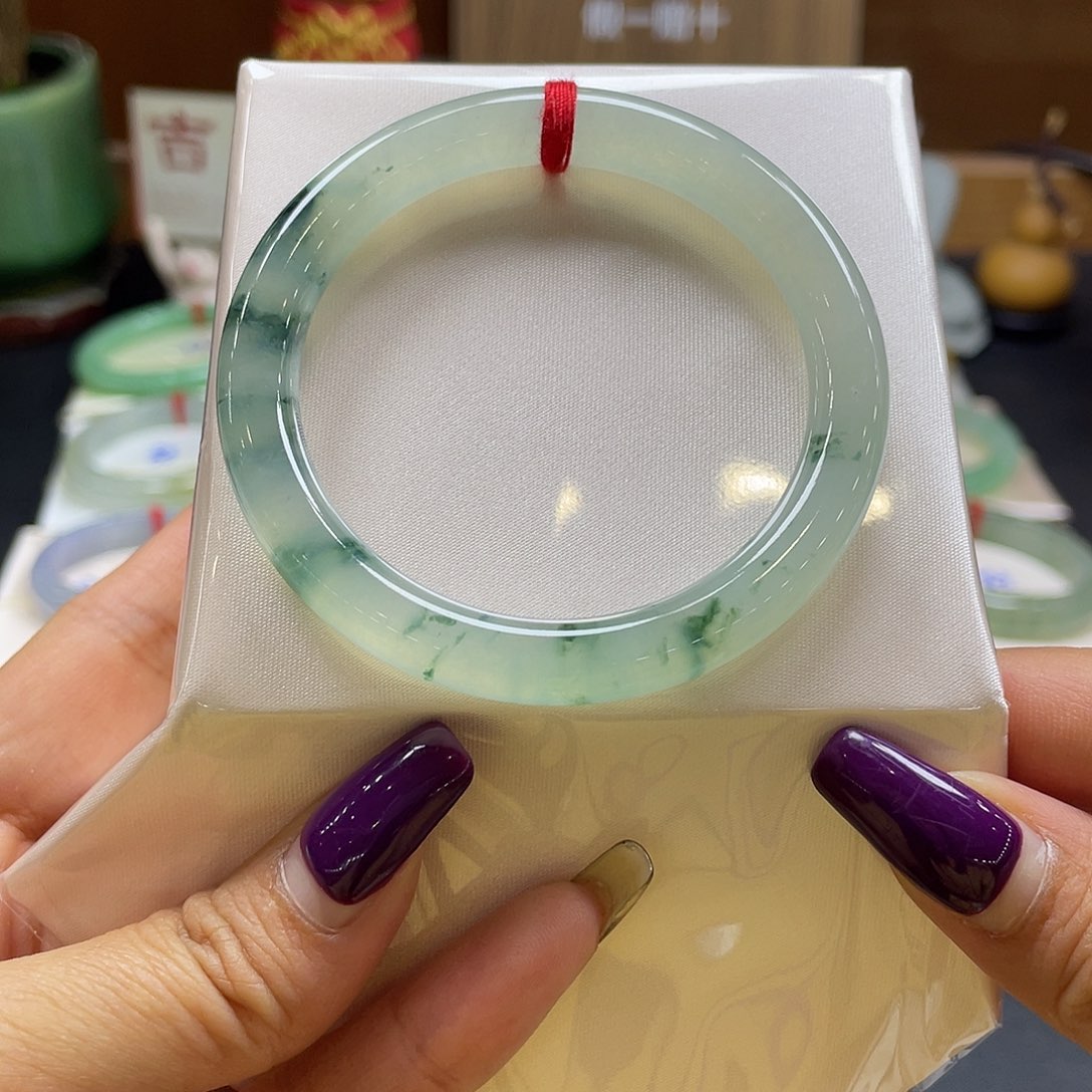 翡翠未镶嵌手镯28 号链接