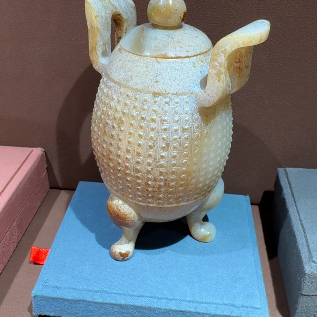 和田玉颈饰未镶嵌好**荐