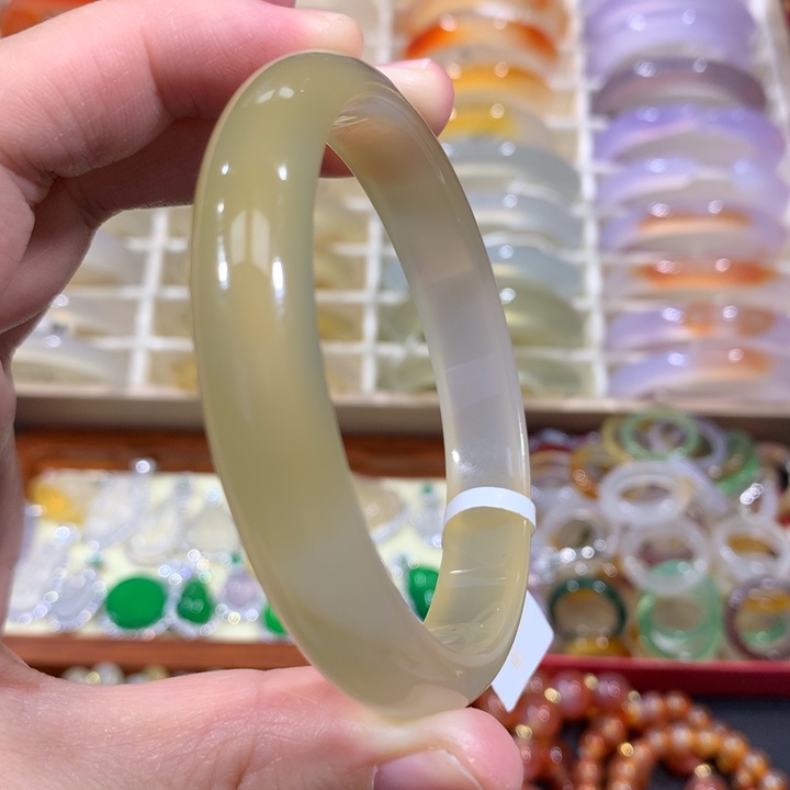 玛瑙/玉髓手镯未镶嵌