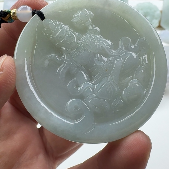 翡翠未镶嵌颈饰天然缅甸A货翡翠