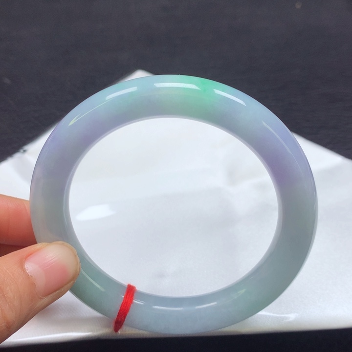 翡翠手镯（圆镯）未镶嵌58圈