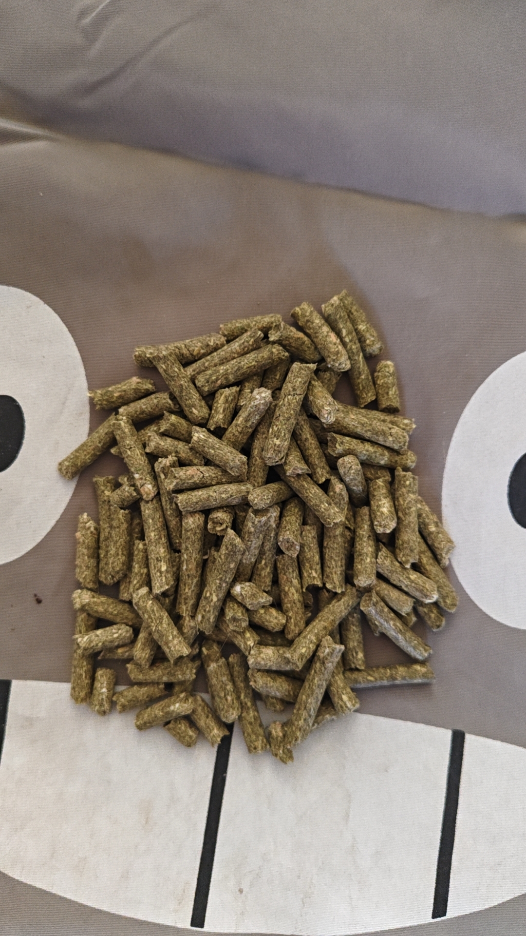 【专业定制】精品龙猫专业配方粮