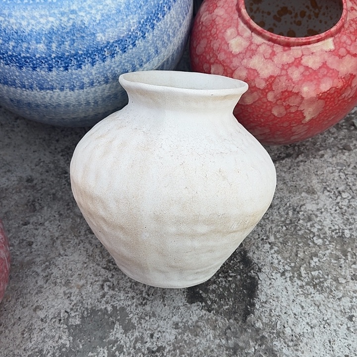 微瑕景德镇手工花瓶清