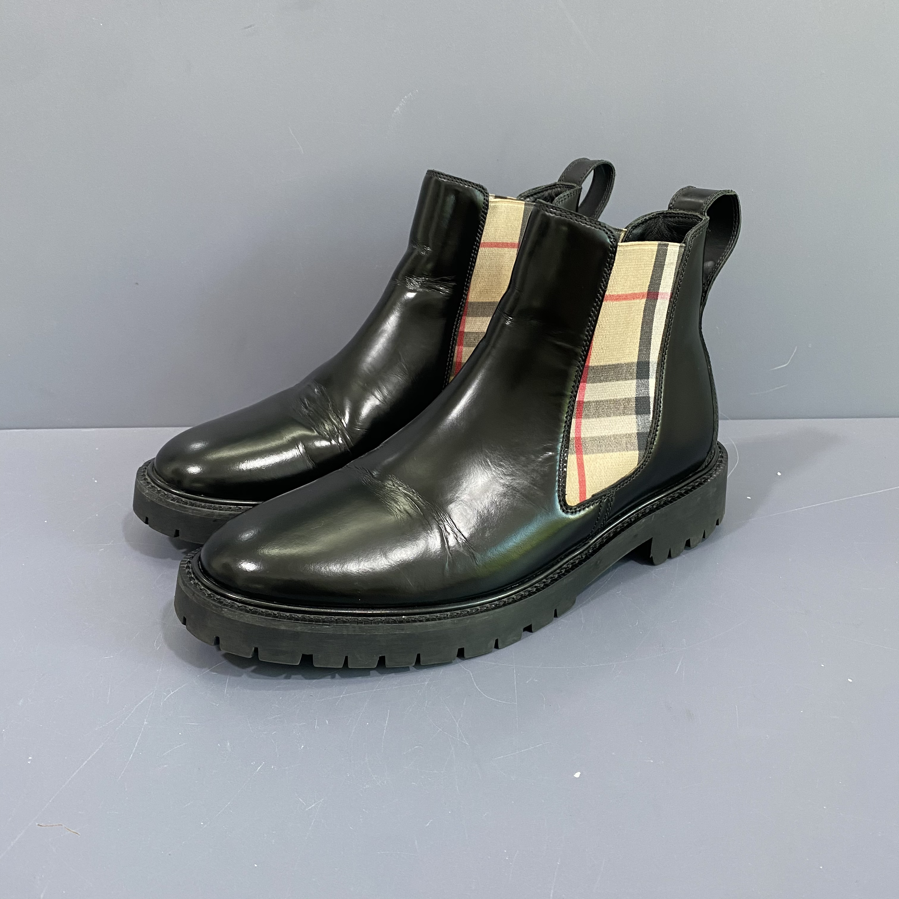95新 BURBERRY/博柏利 37.5码 burberry格纹鞋子 休闲鞋穿几次 
